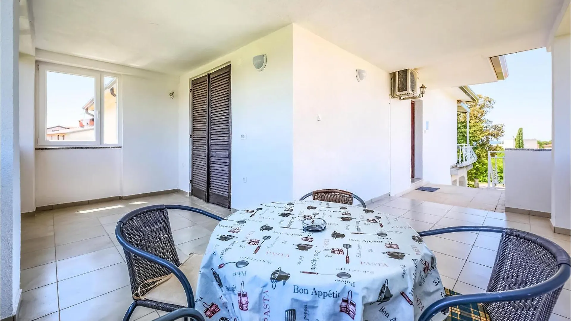 Beautiful Apartment In Umag With Wifi 0*,  Chorvatsko
